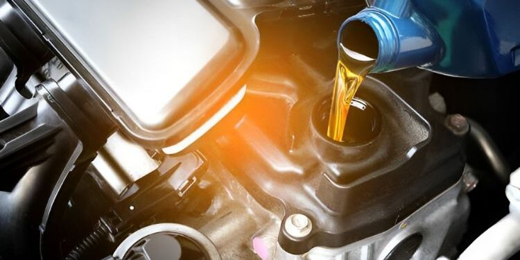 Engine Oil An Unsung Hero in Your Car's Efficiency and Longevity