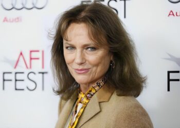 How Old is Jacqueline Bisset Now Age, Net Worth And Career