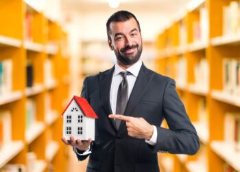 How to Choose the Right Estate Agent for Your Home Sale