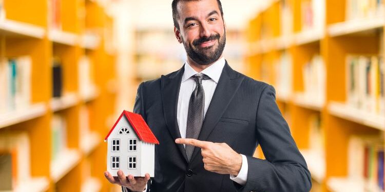 How to Choose the Right Estate Agent for Your Home Sale